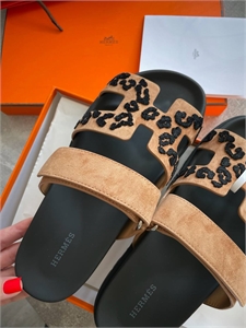 Шлепанцы HERMES 127333