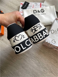 Кроссовки DG 127287