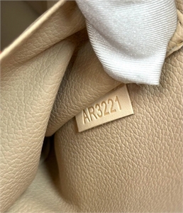 Косметичка LOUIS VUITTON 129723