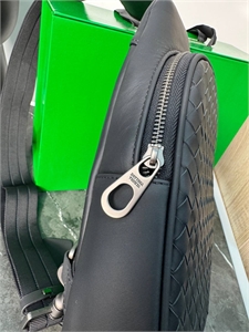 Нагрудная сумка BOTTEGA VENETA 132272