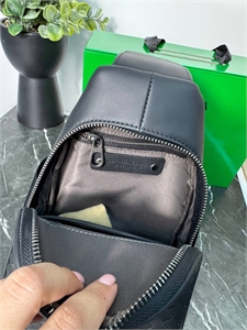 Нагрудная сумка BOTTEGA VENETA 132272