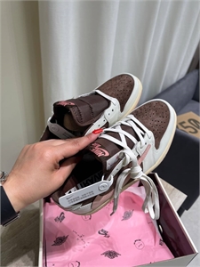 Кроссовки NIKE 132327