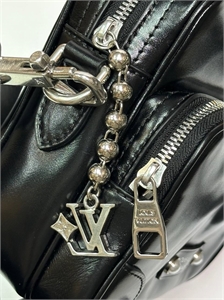 Сумка LOUIS VUITTON 134400