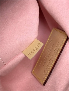 Сумка LOUIS VUITTON 135084