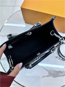 Сумка  LOUIS VUITTON 135971