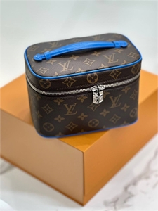 Косметичка LOUIS VUITTON 135980