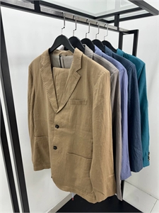 Классический костюм KITON (лен) 136192