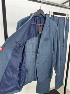 Классический костюм KITON (лен) 136194