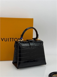 Сумка  LOUIS VUITTON 136396