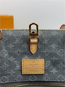 Сумка  LOUIS VUITTON 136577