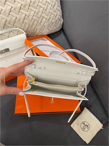 Сумка HERMES Kelly Classic 136782