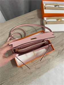 Сумка HERMES Kelly Classic 136783