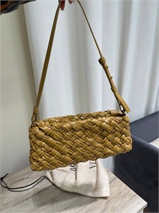 Сумка клатч BV 136890