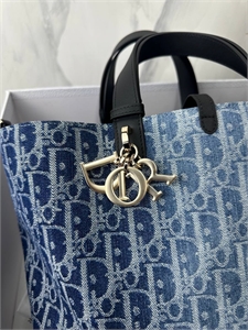 Сумка DIOR 136988