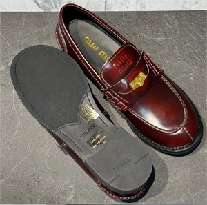 Лоферы MIU MIU 137168