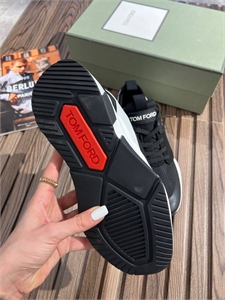 Кроссовки TF 137305