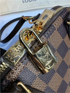 Сумка  LOUIS VUITTON 137544