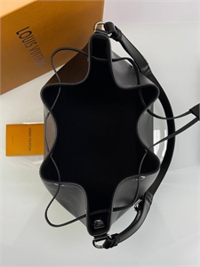 Сумка  LOUIS VUITTON 138040