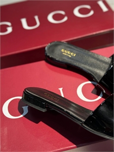 Тапочки GUCCI 139502