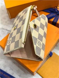 Кошелек LOUIS VUITTON 139555