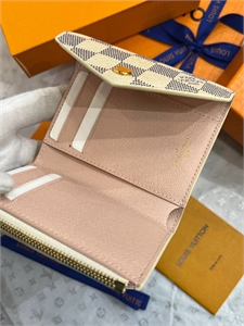 Кошелек LOUIS VUITTON 139555