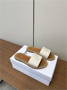 Тапочки CELINE 140390