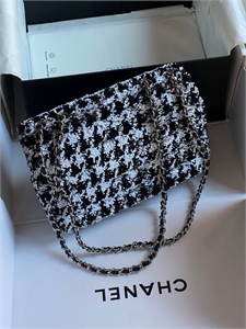 Сумка CHANEL 20 см 141597