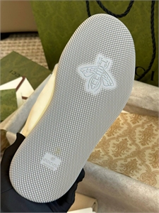 Кроссовки GUCCI 143749