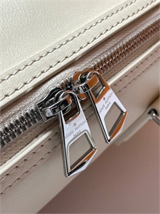 Сумка  LOUIS VUITTON 145147