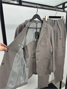 Классический костюм KITON (лен) 145396