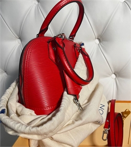 Сумка  LOUIS VUITTON 146338