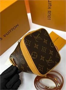 Сумка  LOUIS VUITTON 146449