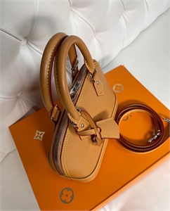 Сумка  LOUIS VUITTON 146849