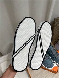 Кроссовки HERMES 147008