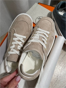 Кроссовки HERMES 147009