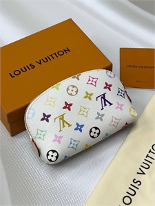 Косметичка LOUIS VUITTON 147465