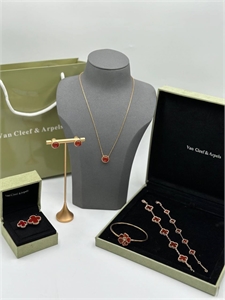 Серьги Van Cleef 147849