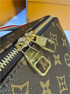 Косметичка LOUIS VUITTON 147856
