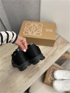 Кроссовки LOEWE 148051