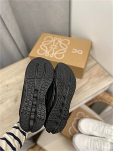 Кроссовки LOEWE 148051