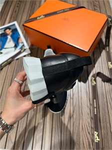 Кроссовки HERMES 148259