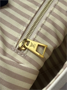 Сумка  LOUIS VUITTON 148802