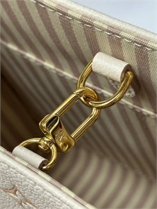 Сумка  LOUIS VUITTON 148802