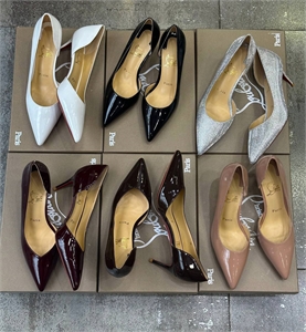 Туфли Christian Louboutin 150102 - фото 313945