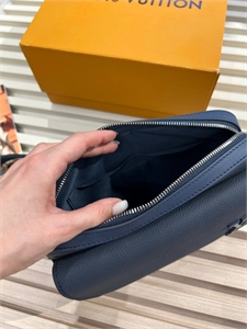 Сумка LV 25*18*11см 150122