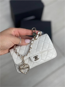 Брелок CHANEL 151235