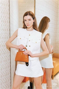 Джинсы LOUIS VUITTON 151548