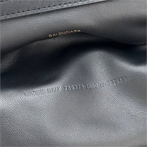 Сумка BALENCIAGA Маленькая 155178