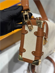 Сумка  LOUIS VUITTON 155259