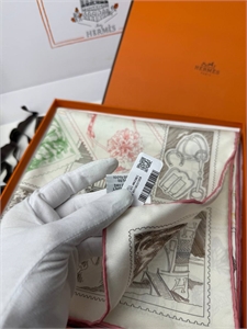 Платок HERMES 156670